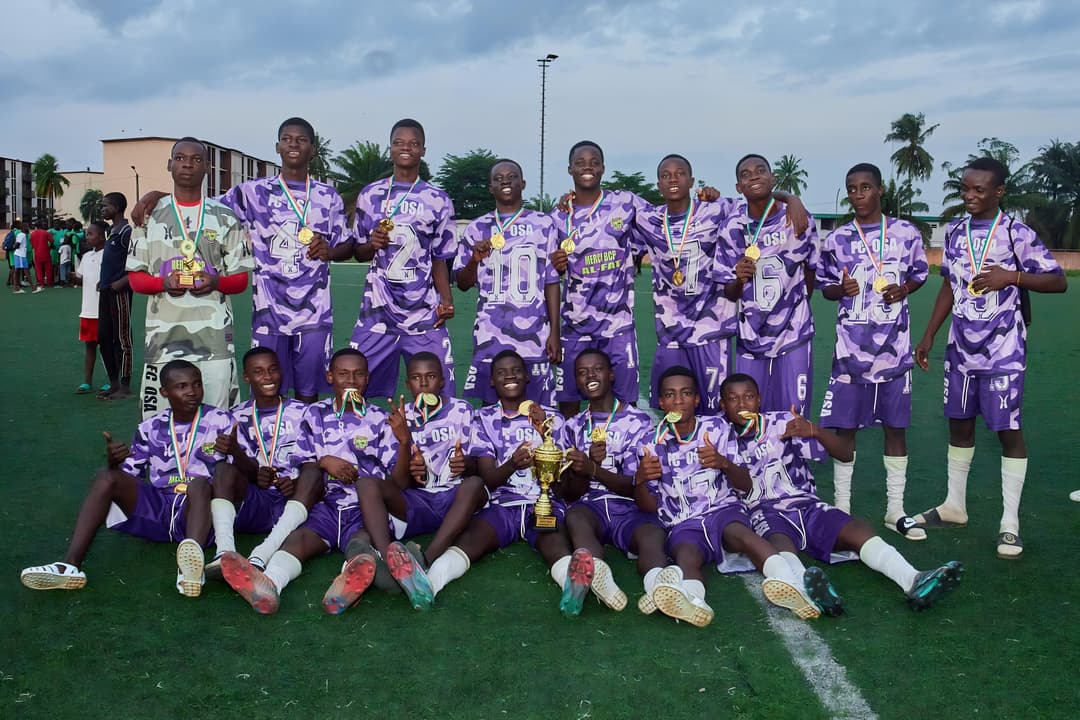 FC OSA team celebrating